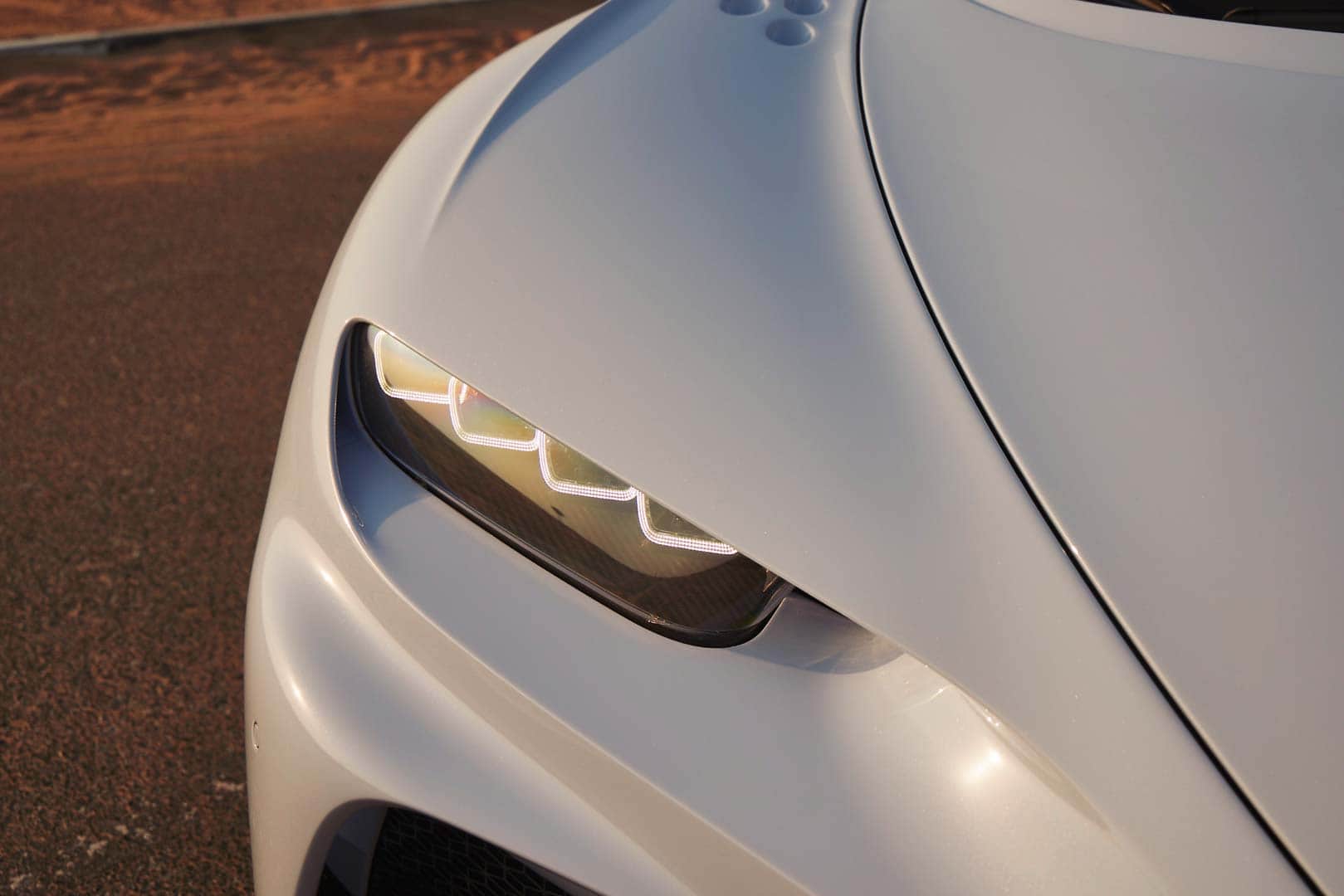 Bugatti Chiron quad setup of LED headlights cost equal to brand new Porsche 911 Carrera GTS Sportscar Know Det