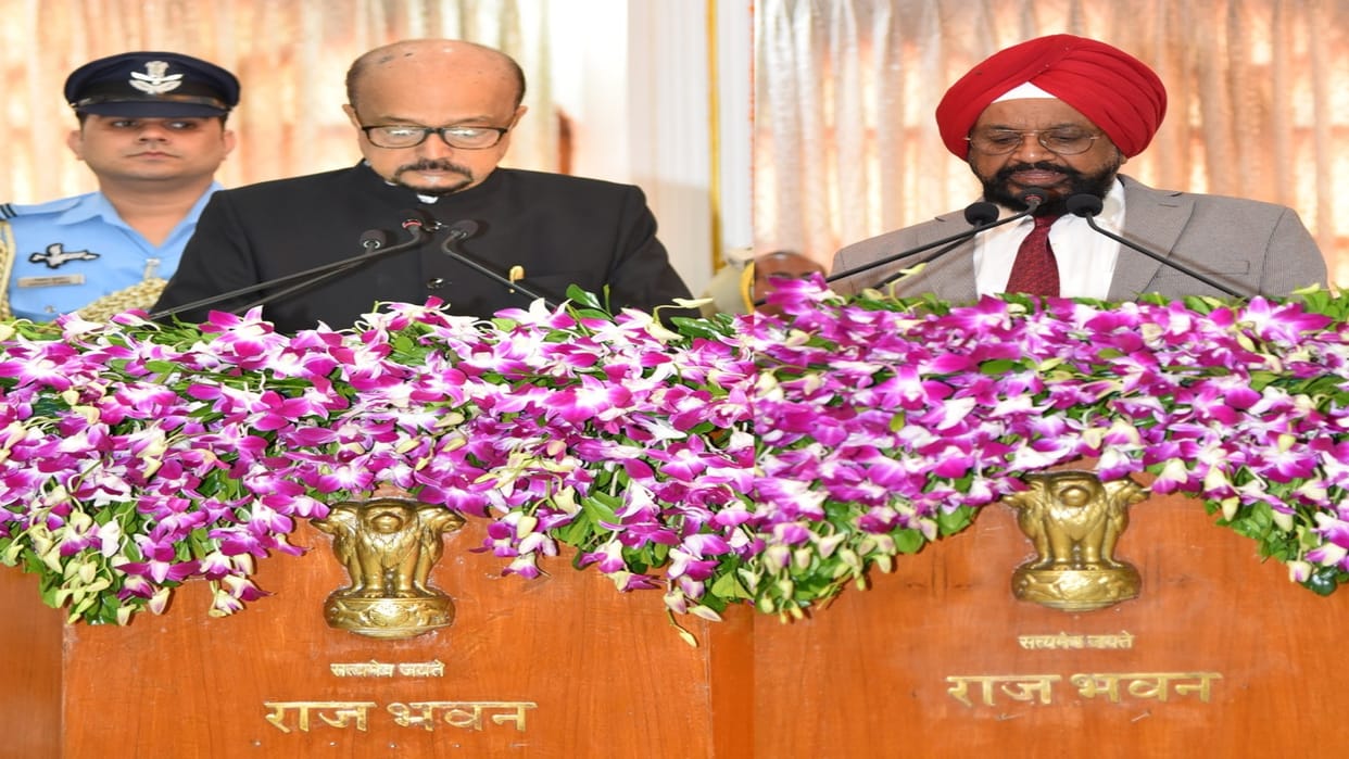 Retired Justice Uboveja became Chhattisgarh Chief Lokayukta ,Governor Ramen Deka administered the oath