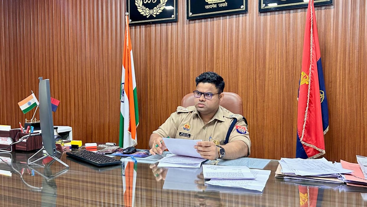 Kannauj: SP changed the jurisdiction of 12 sub-inspectors