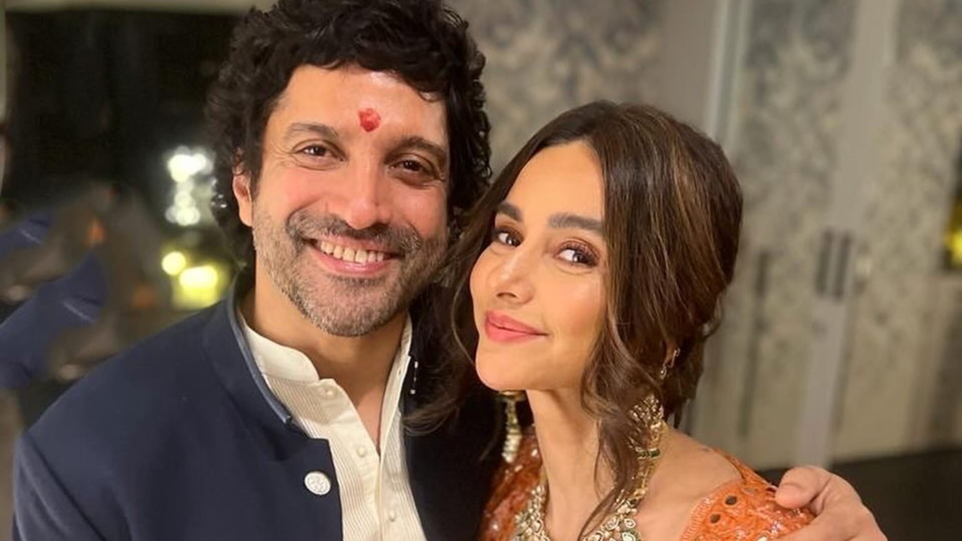 Farhan Akhtar lovely birthday wish for wife Shibani Akhtar is every husband of a stylish wife who is fashion