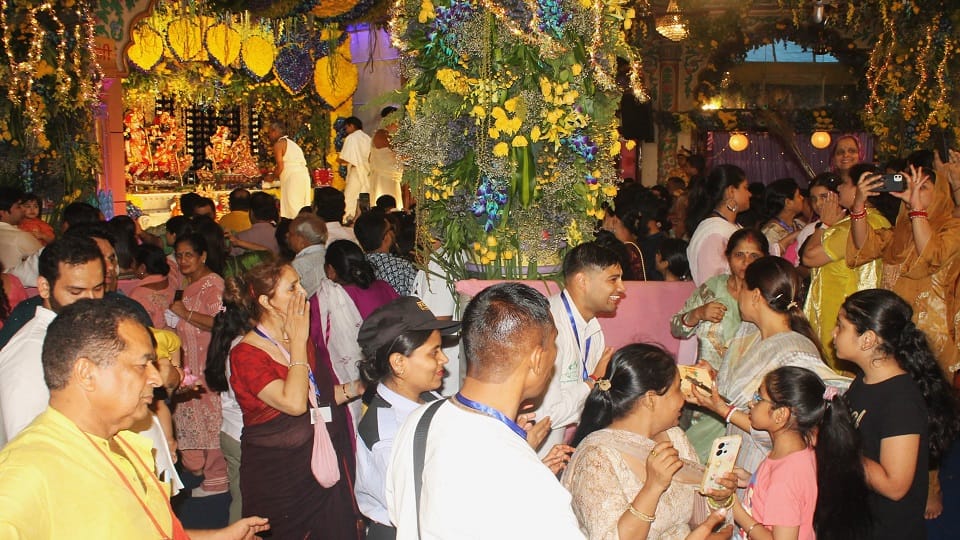 Shri Krishna Janmashtami celebrated with pomp in Delhi