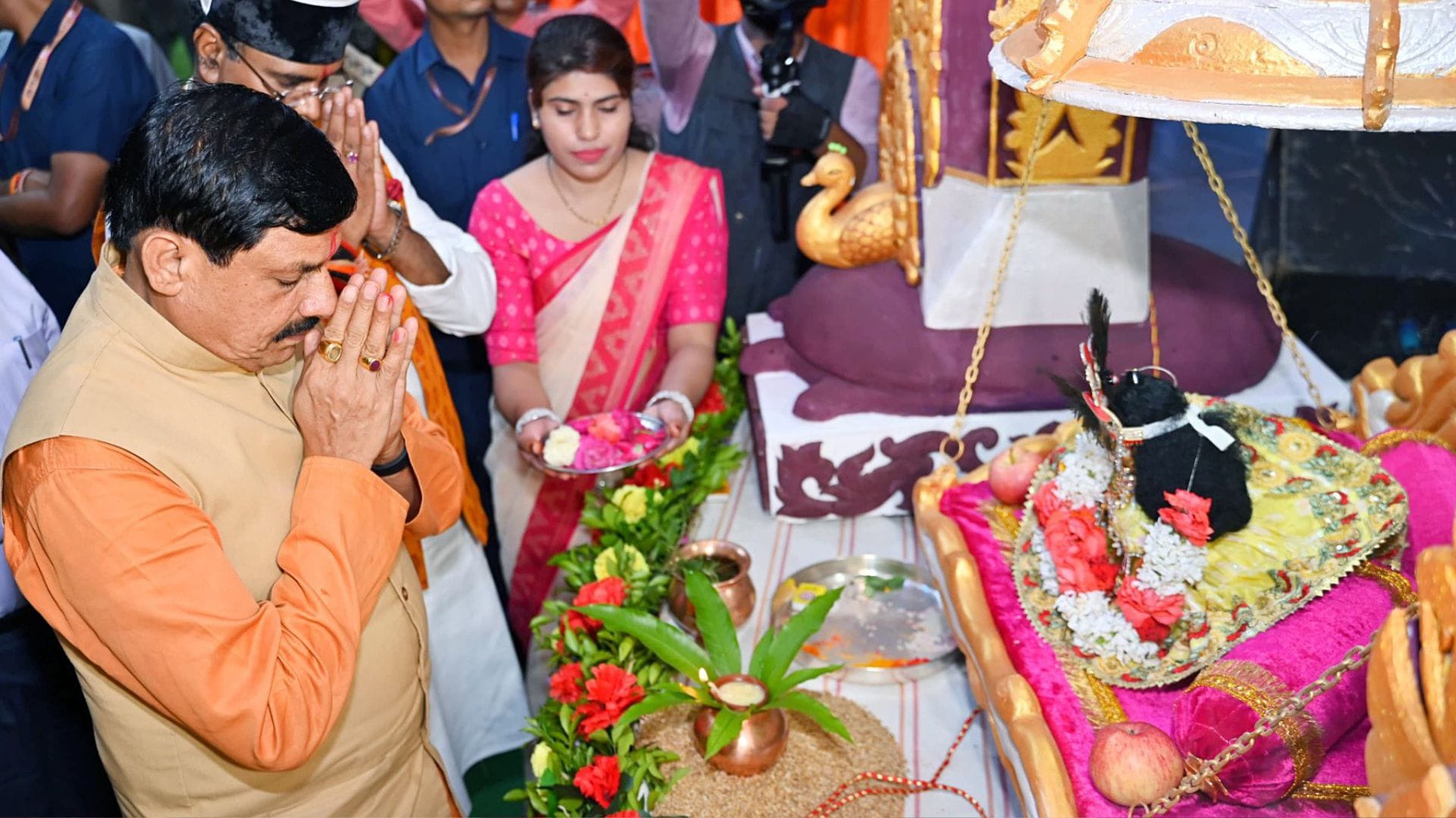 Krishna Janmashtami 2024 CELEBRATION IN TEMPLES POLICE STATIONS