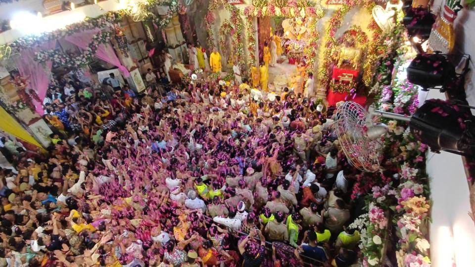 Mathura city filled with joy Drums and bells As soon as Lord Krishna was born congratulatory songs See photos
