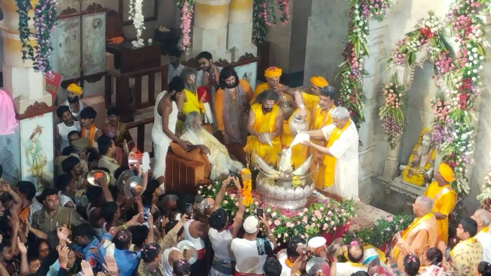 Mathura city filled with joy Drums and bells As soon as Lord Krishna was born congratulatory songs See photos