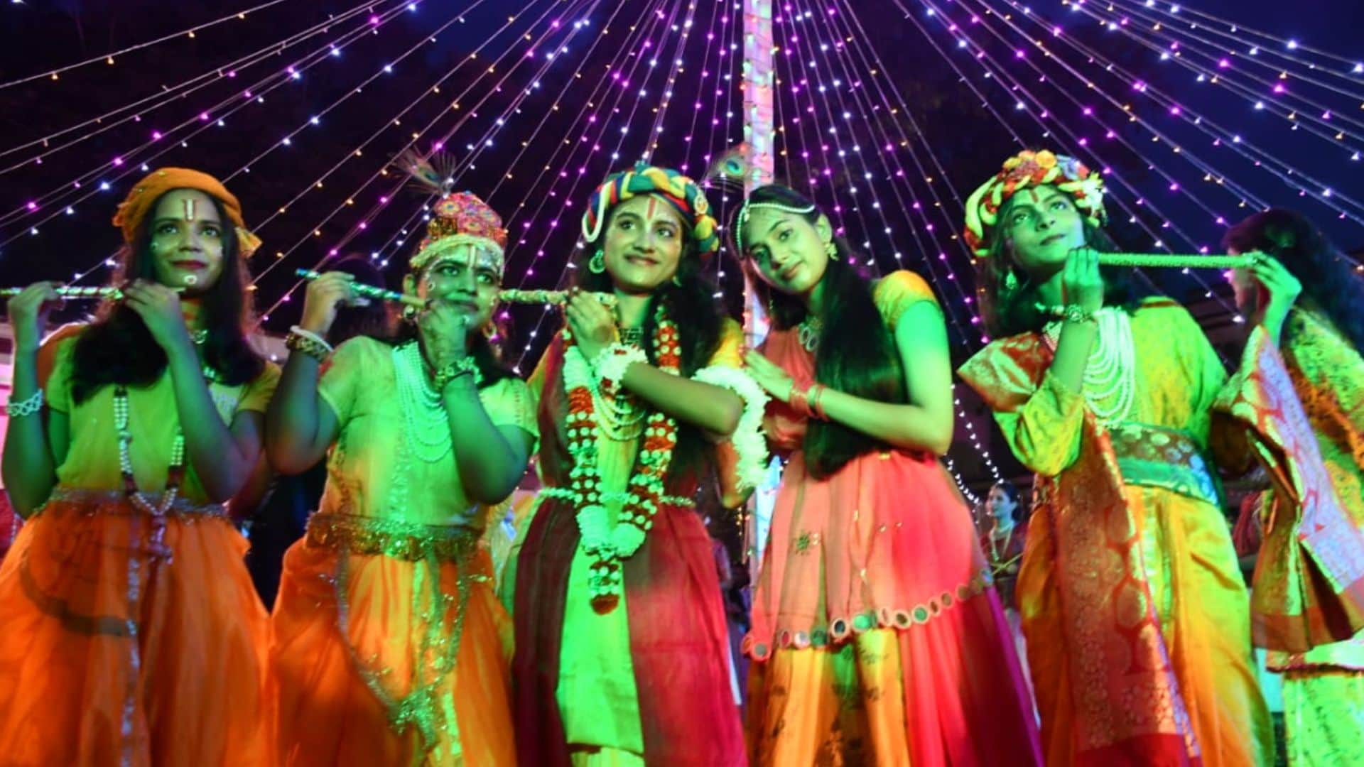 Krishna Kanhaiya was born in Varanasi on Janmashtami and Rohini Nakshatra Kanha Makhan Mishri