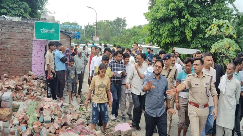 35 encroachers settled outside the Mandi Committee in Shivlalpur réunion have to be removed in ramnagar
