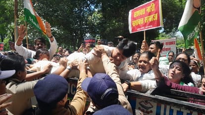 Mahila Congress protest against women harassment in Rudrapur