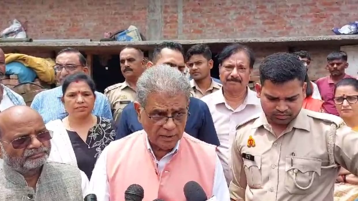 Forest minister Dr Arun Saxena visits Bahraich.