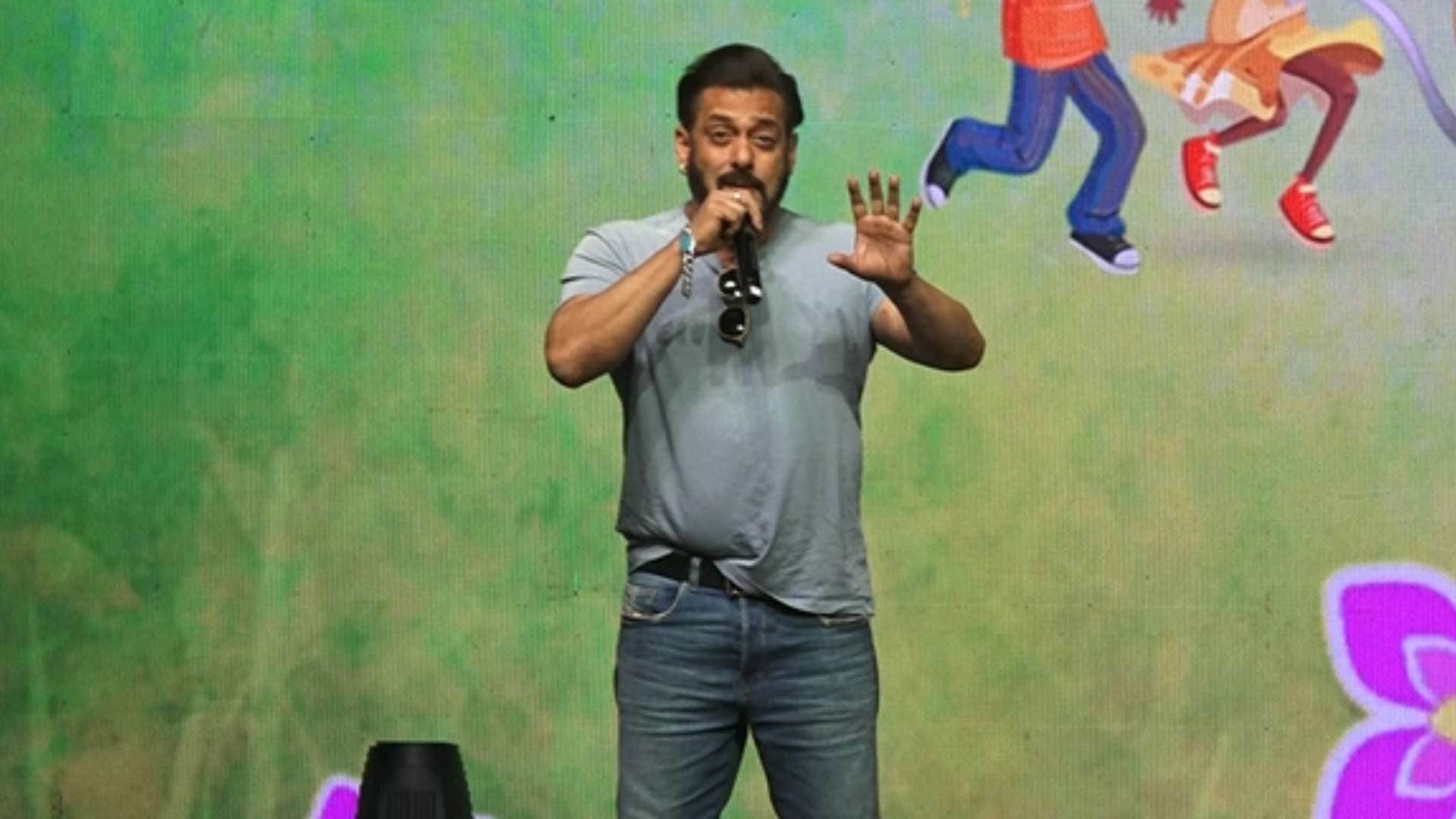 Ganesh Chaturthi 2024 salman khan dance and sing at divyaj foundation event promotes eco friendly celebration