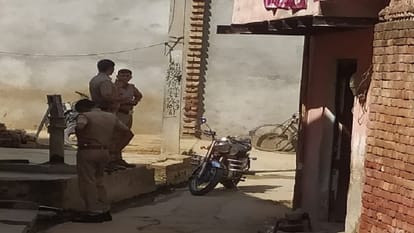UP News: What happened in the village of Baghpat that posters of houses for sale were put up, report on 15