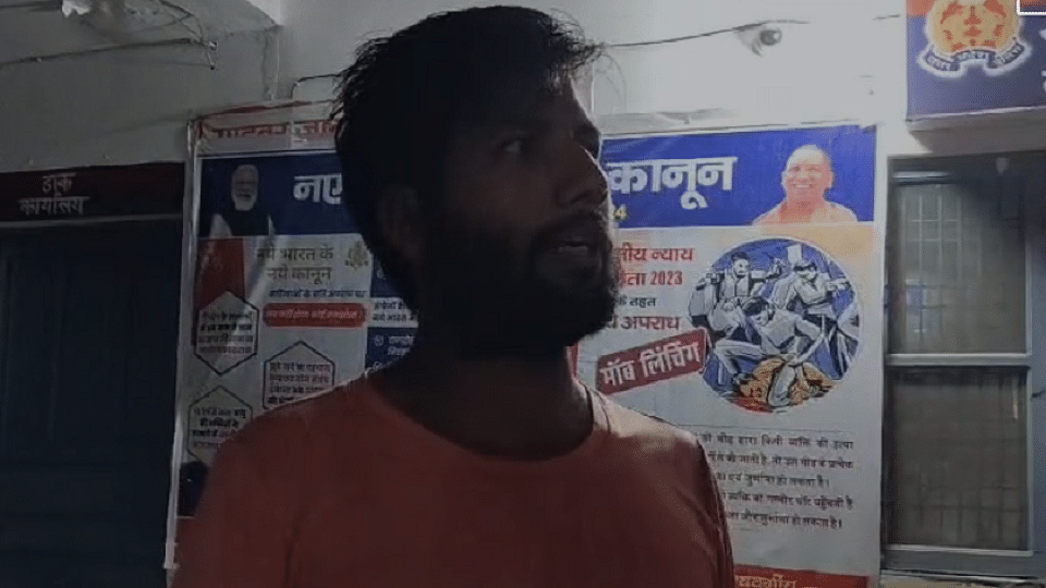 Baghpat: Attempt to kidnap a young man in public, pointed a pistol, put it in the car, you will be shocked