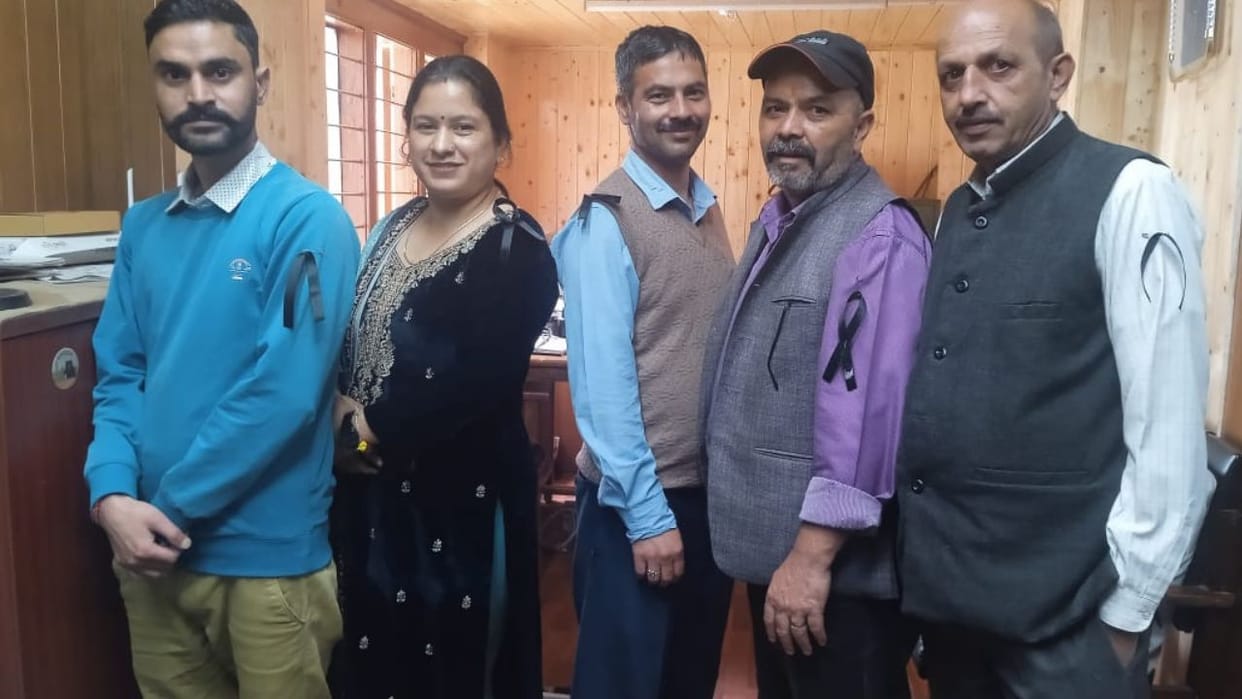 Himachal Govt Notice To Employee Leaders Protest gave 15 days to respond
