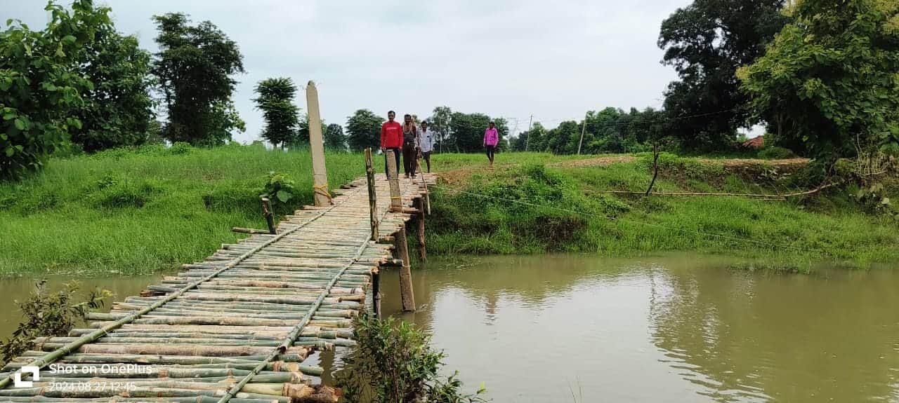 Maihar News: Villagers Made Bamboo Bridge After Government Officers Failed To fulfill Their Demands