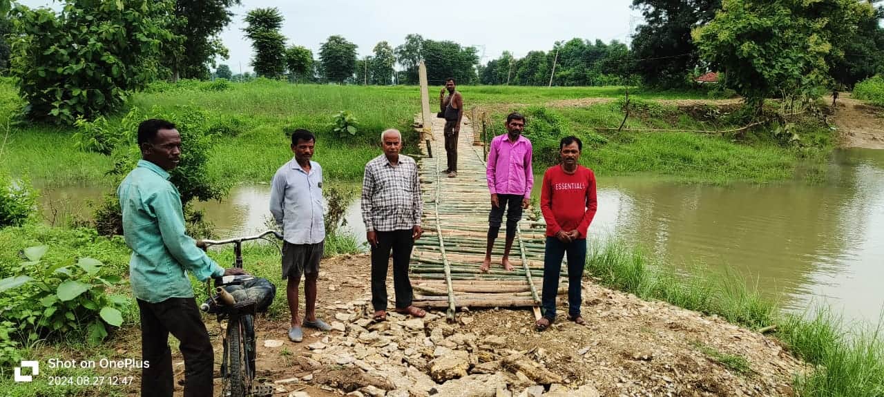 Maihar News: Villagers Made Bamboo Bridge After Government Officers Failed To fulfill Their Demands