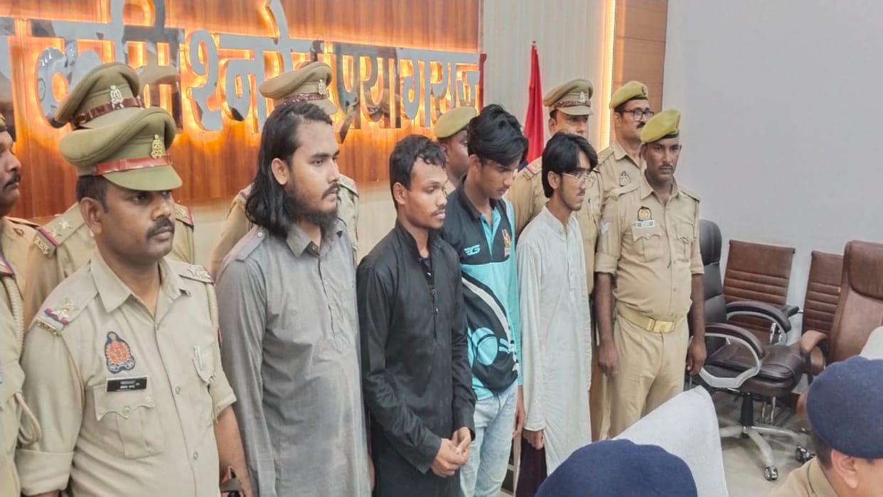 Factory for printing fake notes was running in Madrasa, four including Maulvi arrested, 1.5 lakh fake notes
