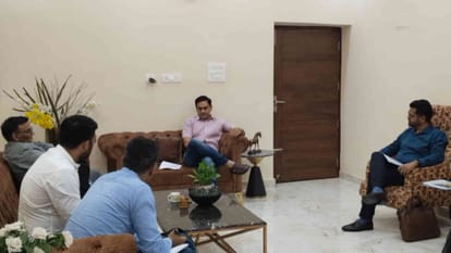 मंत्री सौरभ बहुगुणा