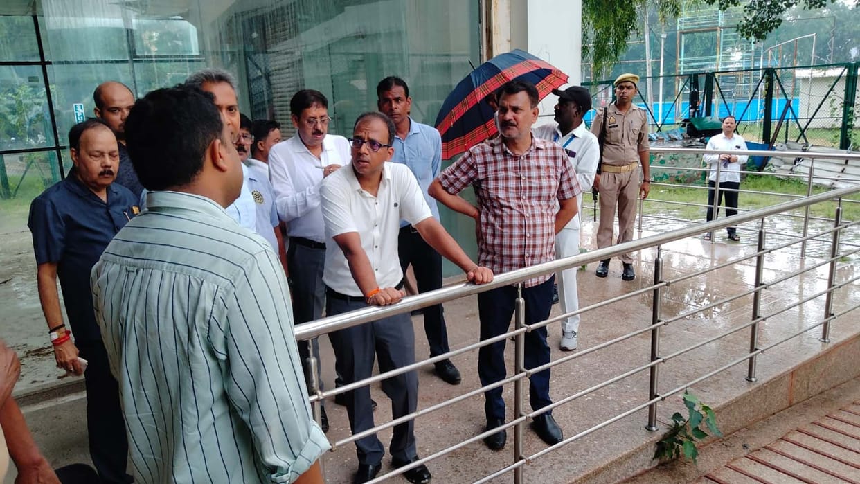 Greenpark: Divisional Commissioner arrived to inspect the stadium
