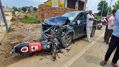 Accident on Hisar Road in Narwana; car, bike and buffalo collide, incident happened near the railway crossing