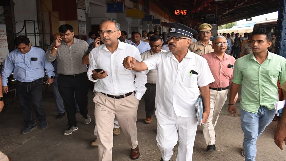 UP News: free travel in Meerut-Lucknow Vande Bharat on the inaugural day, it will run all days except Tuesday