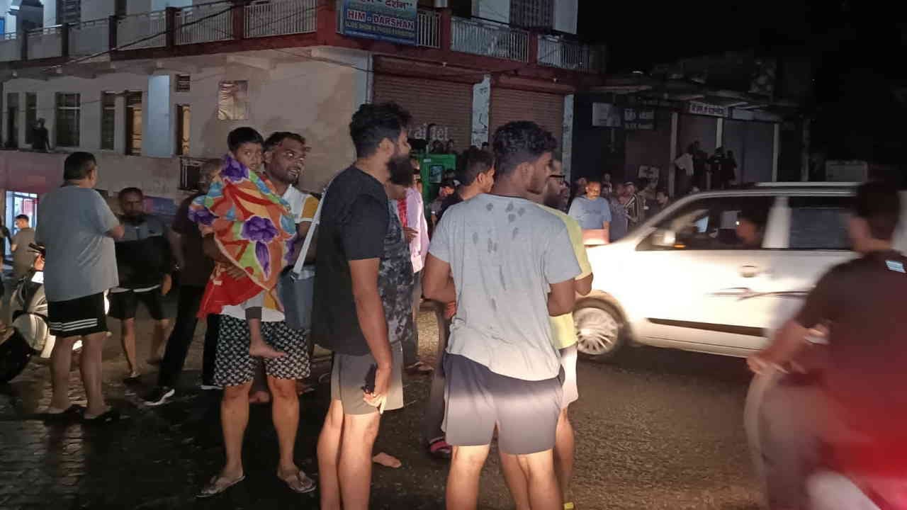 Landslide in Varunavat Uttarkashi boulders falling Uttrakhand read All Updates in hindi