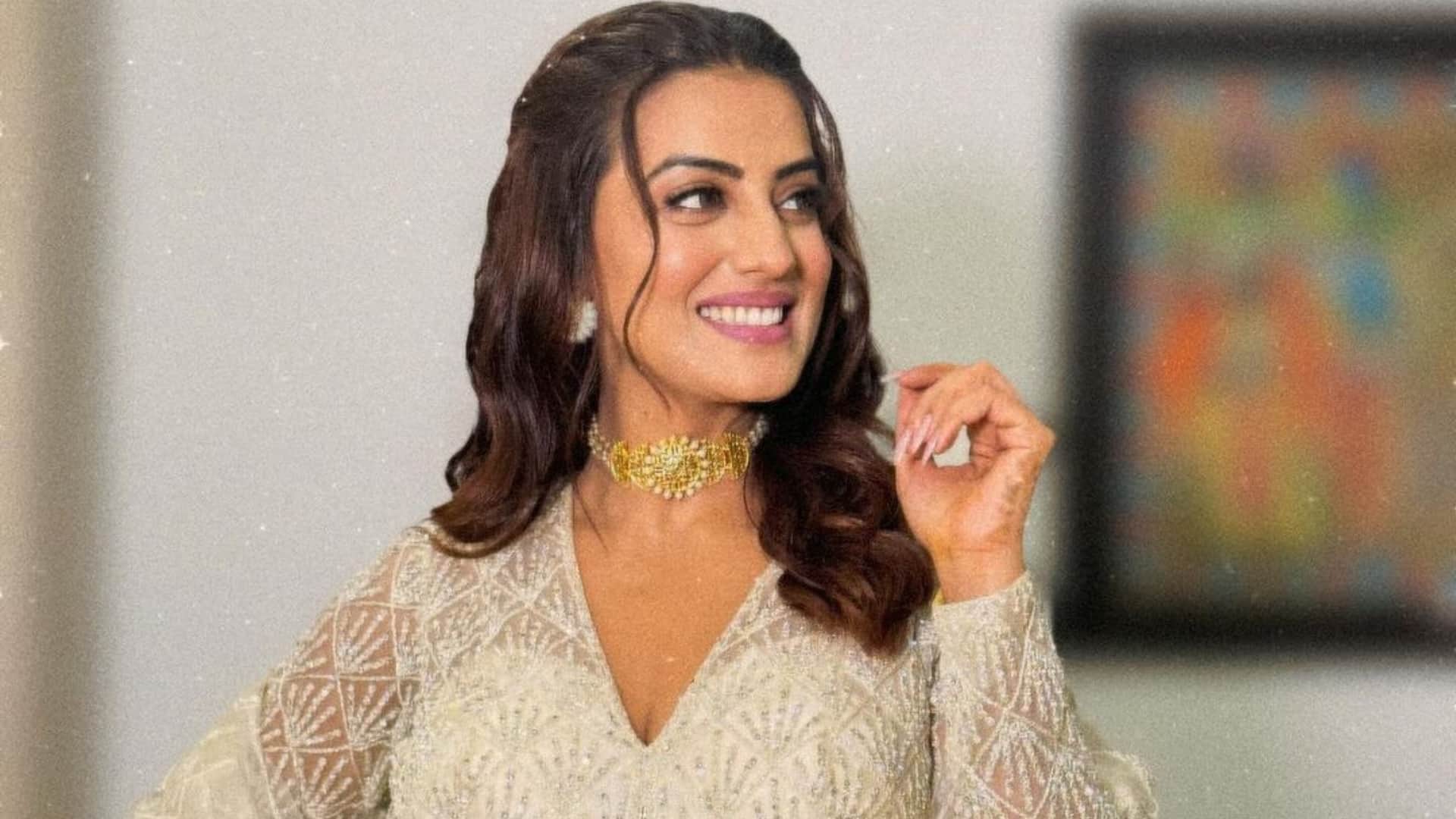 Akshara Singh celebrates her 33th Birthday on her special day know her net worth love life career and more