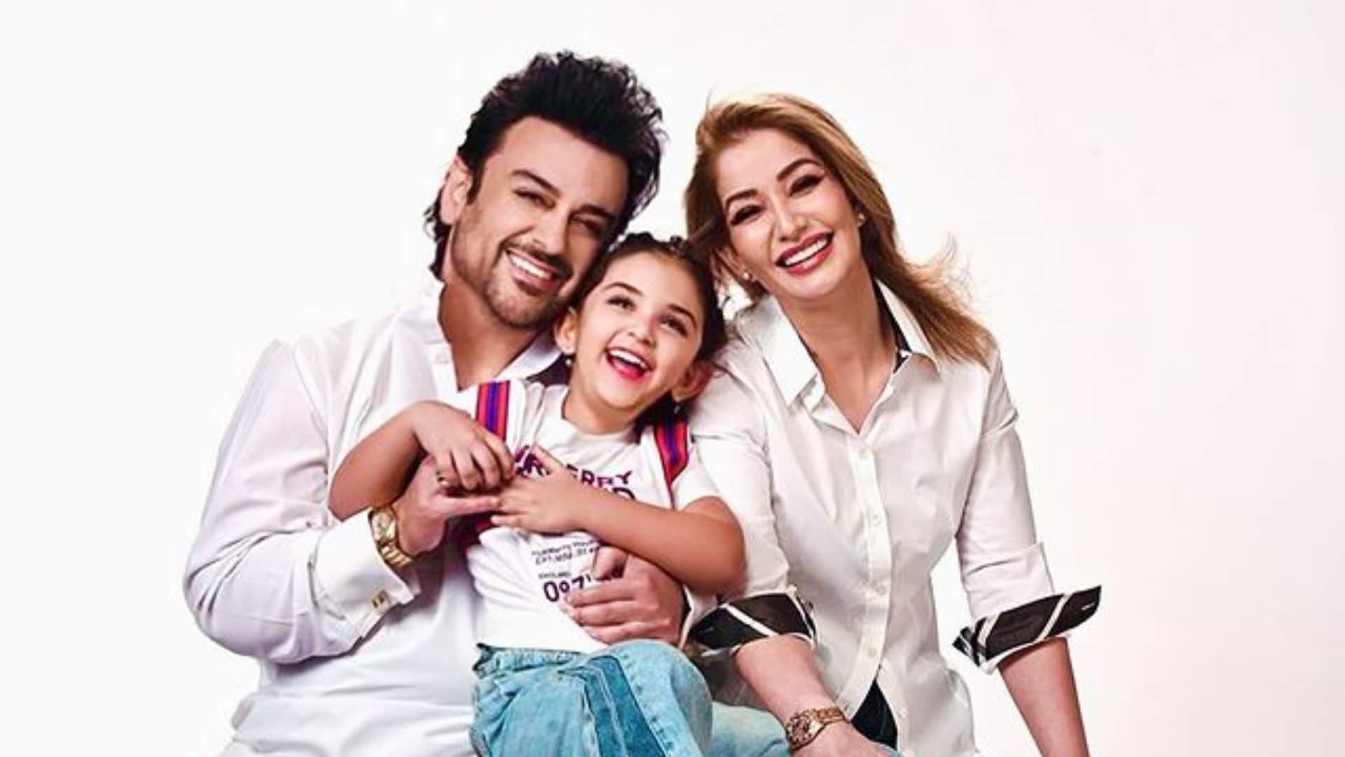 Adnan Sami reacts and shared a screenshot of a PAK netizen comment On His Indian Citizenship
