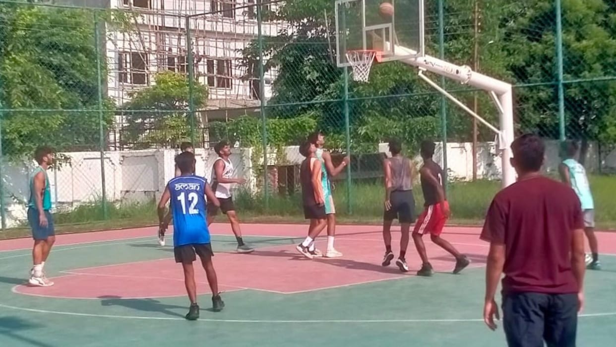 National Sports Day Lalpur Stadium team won the basketball competition Major Dhyan Chand was saluted