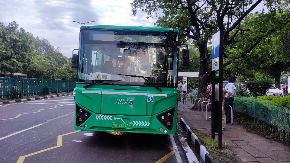 Dispute between Chandigarh and Haryana on running buses on local routes now reached central government