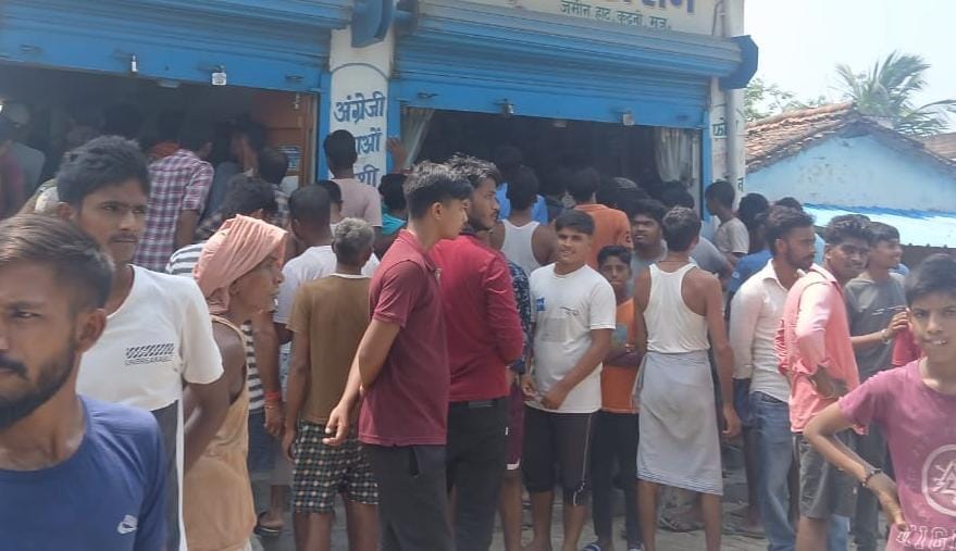 Villagers caught and beat up a miscreant who went to rob a CSP in Muzaffarpur