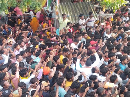 Bahraich: Agniveer's body reached the village, bid farewell with tearful eyes among thousands of people, sloga