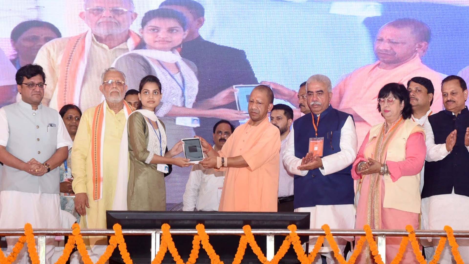 Chief Minister Yogi Adityanath targeted the Samajwadi Party