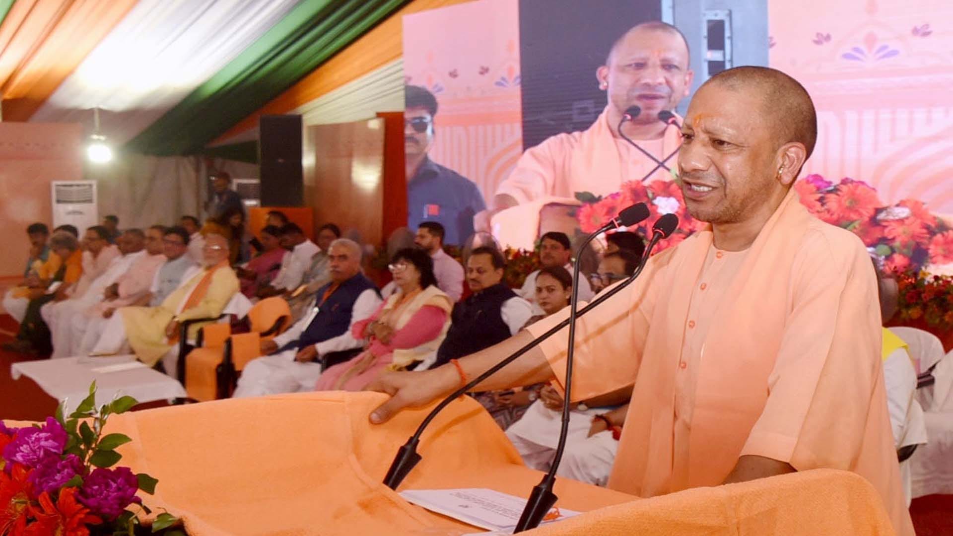 Chief Minister Yogi Adityanath targeted the Samajwadi Party