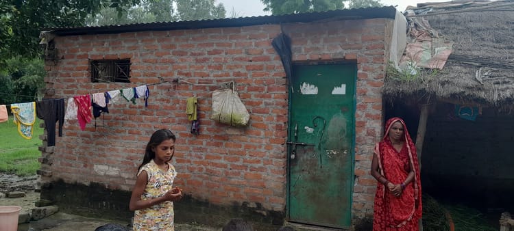 UP: चार बच्चों का हत्यारोपी पति जेल में, दर-दर भटक रही शिवदेवी, बोली- प्रशासन से नहीं मिली सहायता, पढ़ें मामला