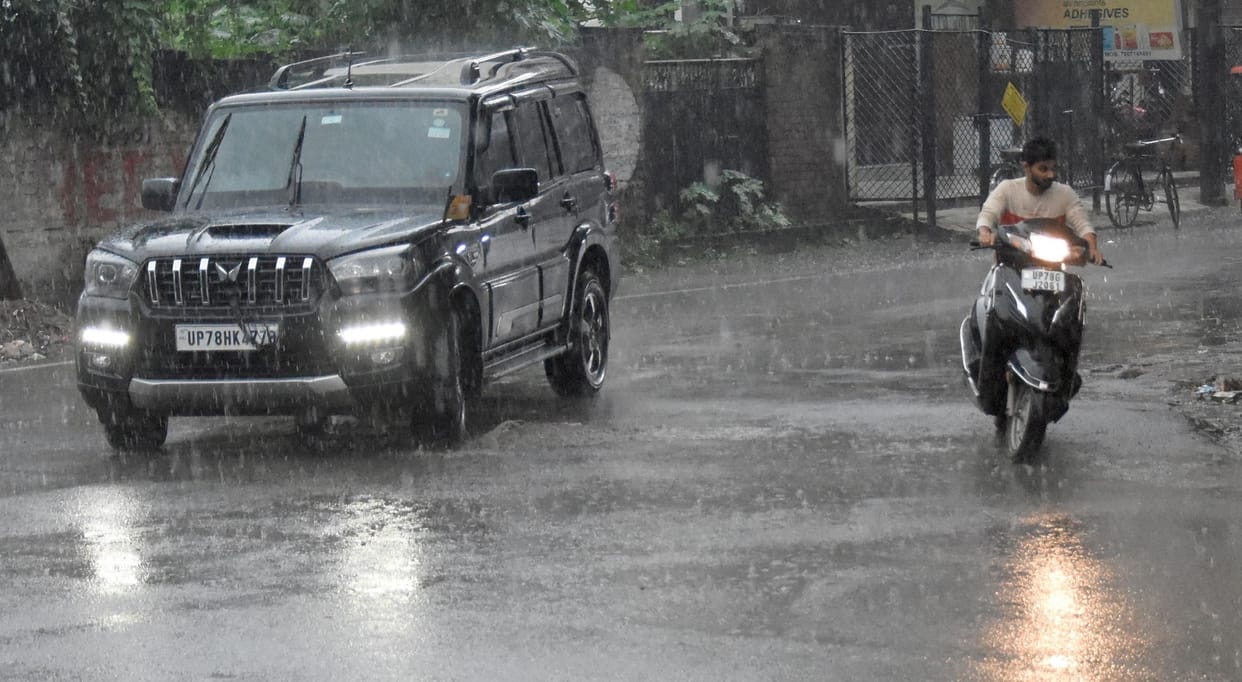 Kanpur Weather Update, 41 mm rain in four hours, drizzle expected today, alert of Meteorological Department