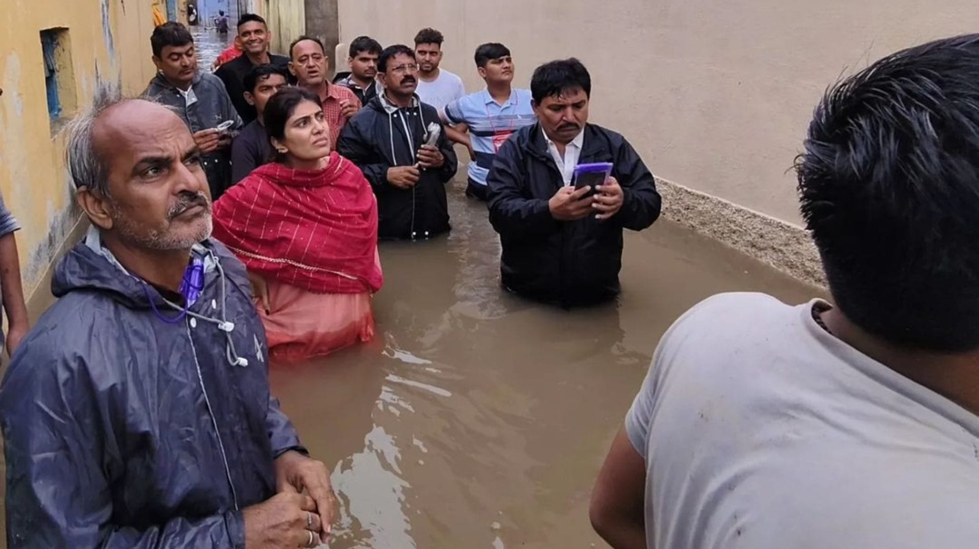 Gujarat rain and flood news Death toll reaches 28 in three days see the pics