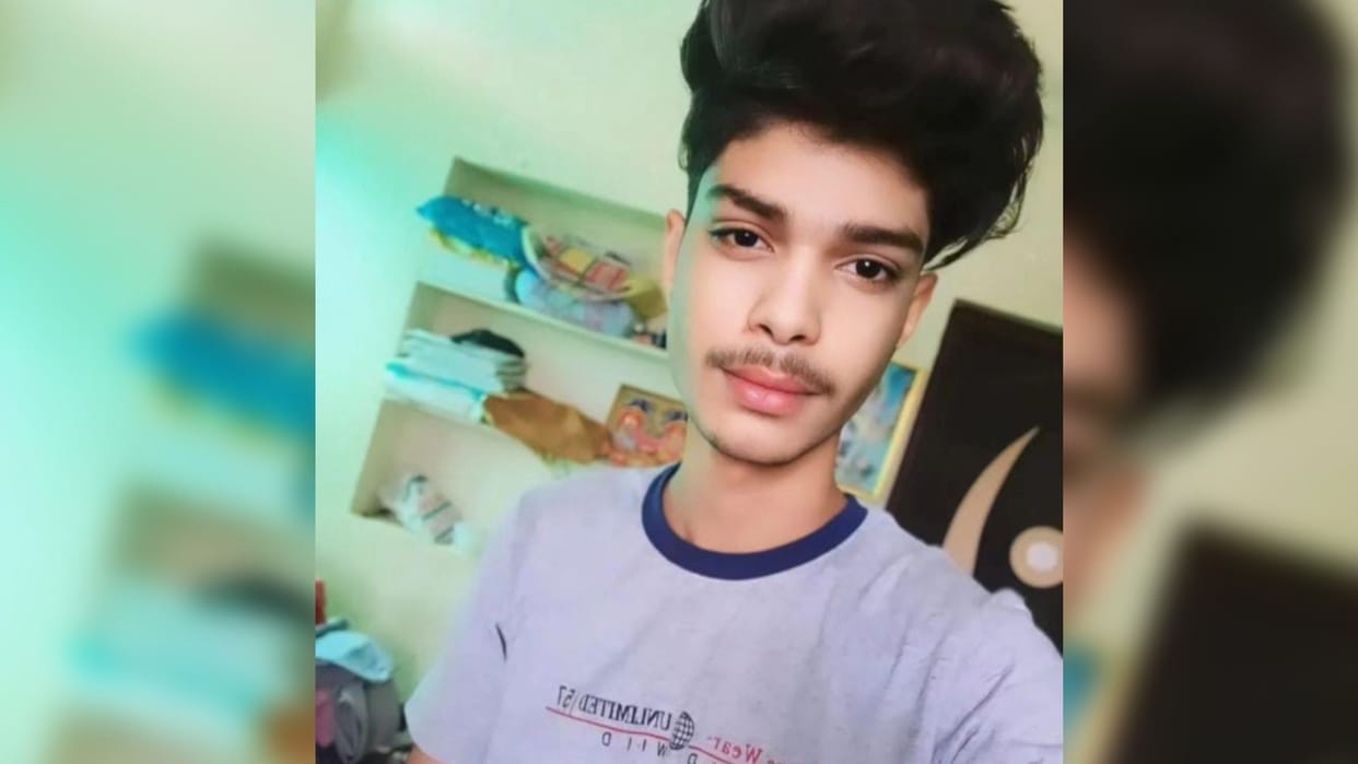 A youth from Gopalganj died in a road accident on Gorakhpur-Varanasi highway