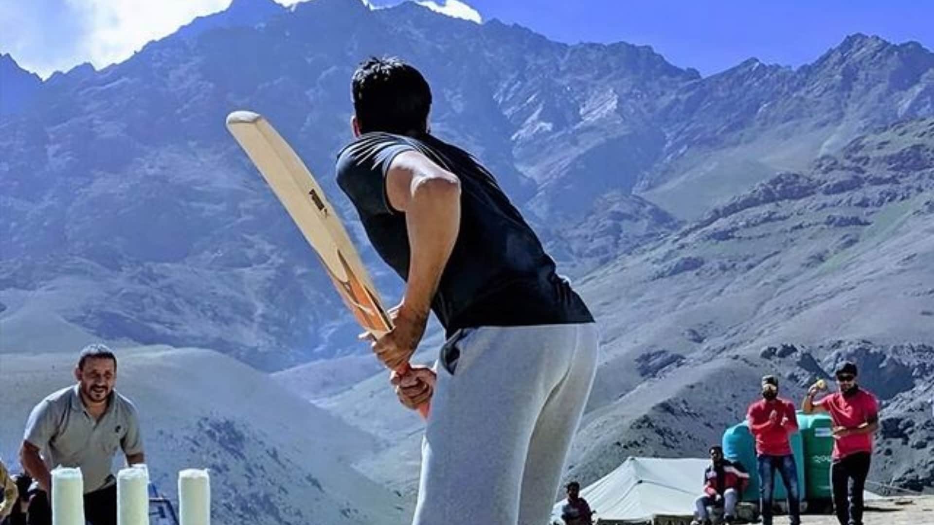 National Sports Day Sidharth Malhotra shared a throwback photos of him playing cricket with Fawad Khan