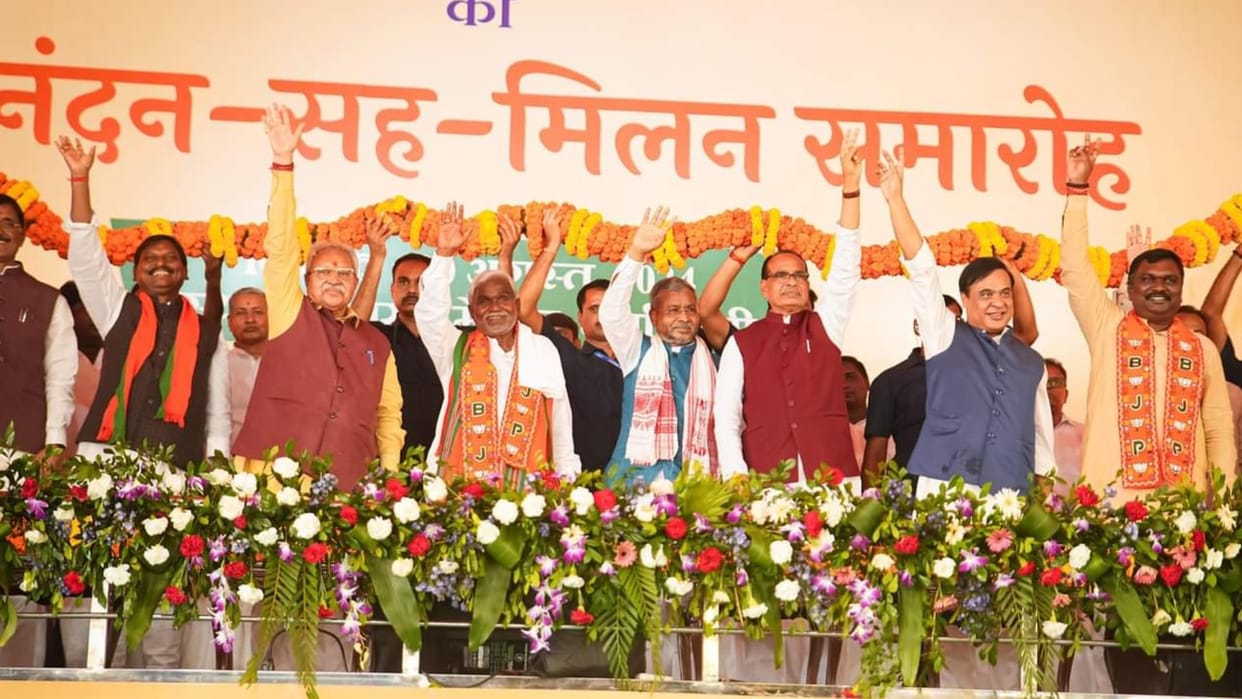 'Tiger Zinda Hai', says Shivraj Chouhan after Champai Soren joins BJP