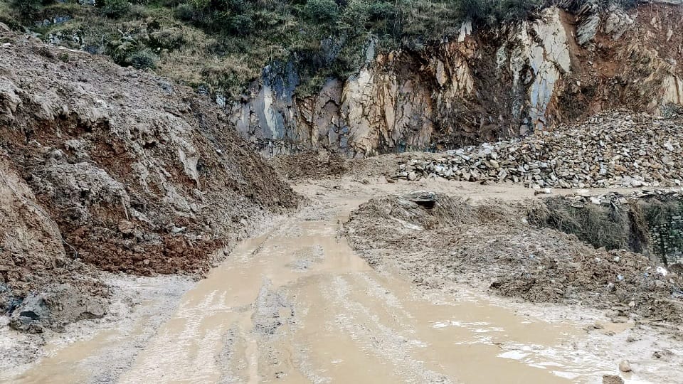 Rain becomes a disaster in Jammu-Srinagar Mughal Road closed after landslide car rider dies