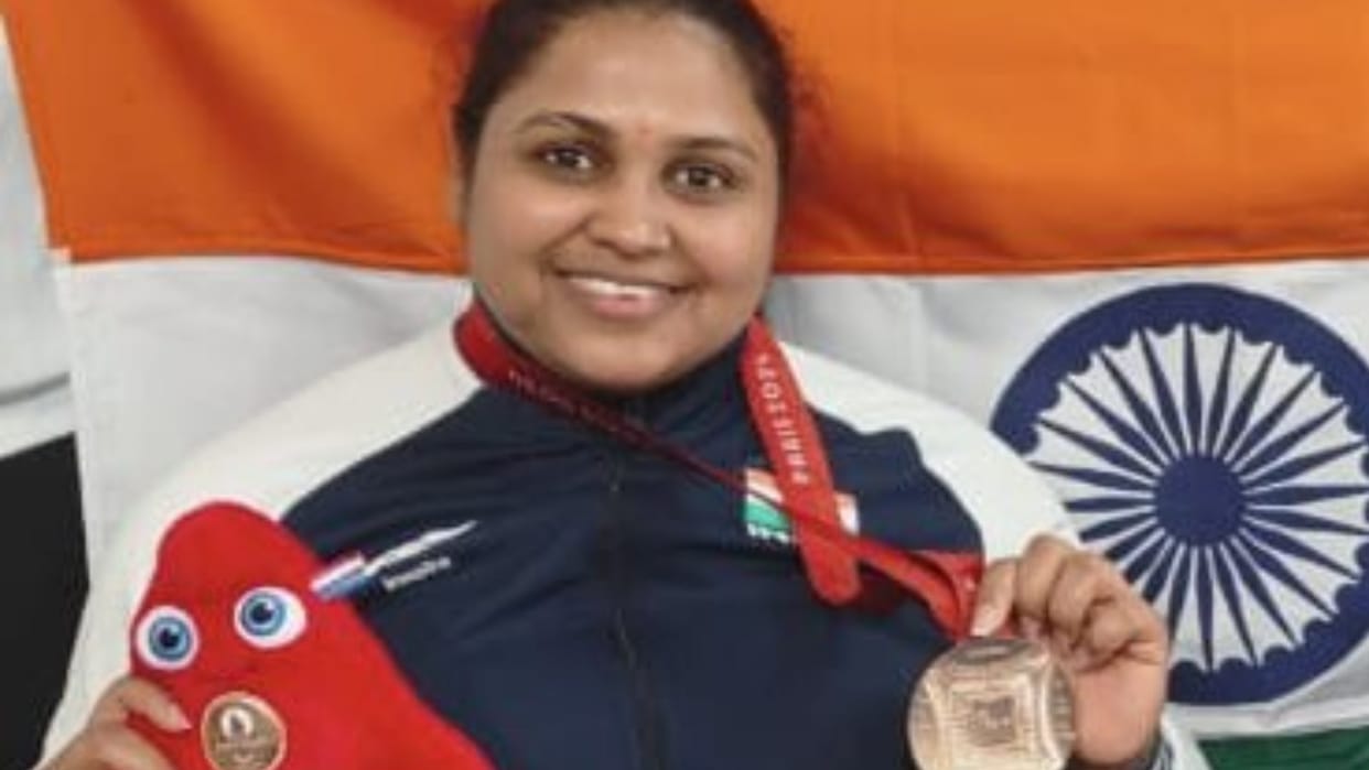 Mona Agarwal got emotional after winning the medal in Paris Paralympics said- stayed away from children