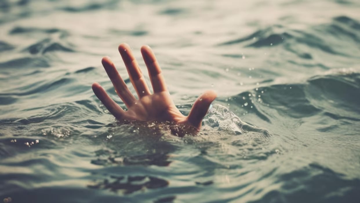 Himachal News College student committed suicide by jumping into the Ravi river