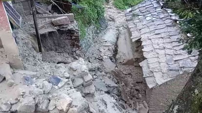 Uttarakhand Weather Disaster in chamoli pagno village Houses Collapse People Panic