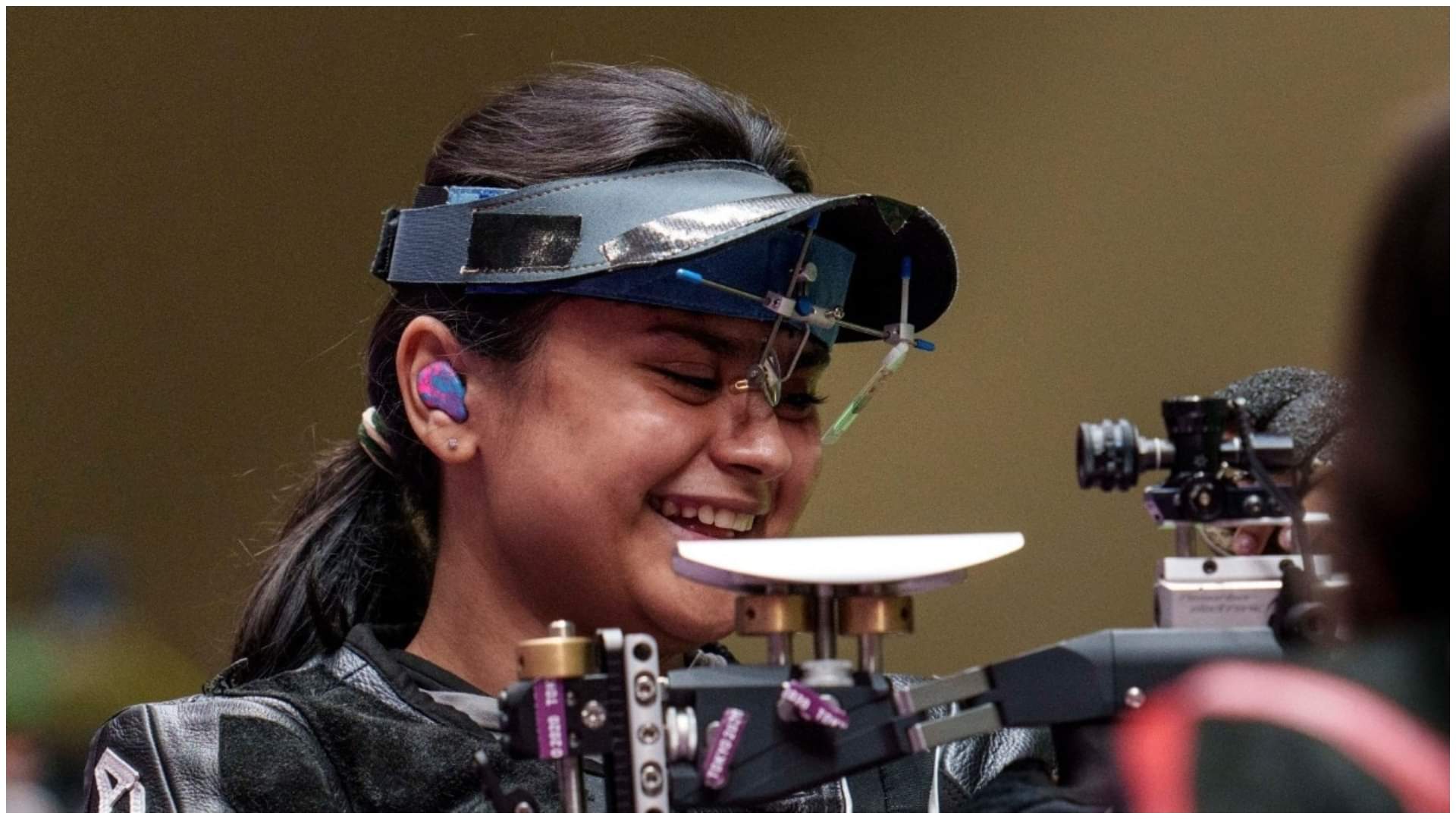Avani Lekhara Wins Gold Medal in Shooting Womens 10M Air Rifle Paris Paralympics 2024 Know Her Sruggle Story
