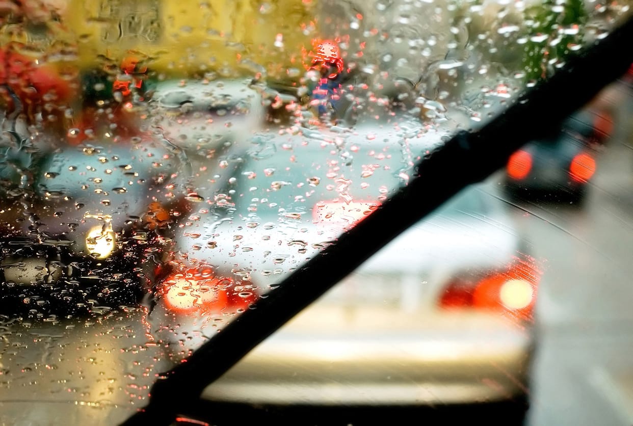 car windshield fog problem why is my front car window foggy