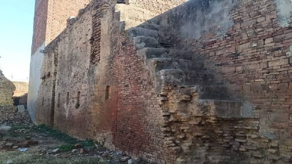 Baghpat: Auction of property of former Pakistan President Pervez Musharraf begins