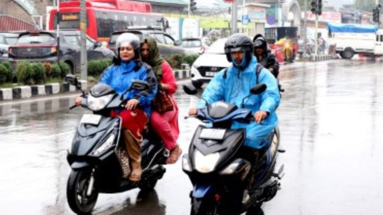 Jammu Kashmir Weather: Rain in Jammu and Kashmir, snowfall in Margan Top and Sonamarg, drop in temperature
