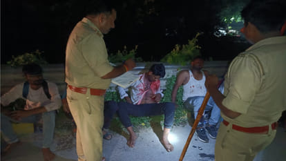 Roadways bus and DCM collided in Basti, 7 passengers in the bus were injured.