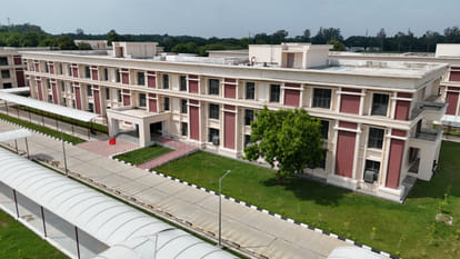 Vice President will inaugurate Sainik School built in Gorakhpur in the presence of CM Yogi
