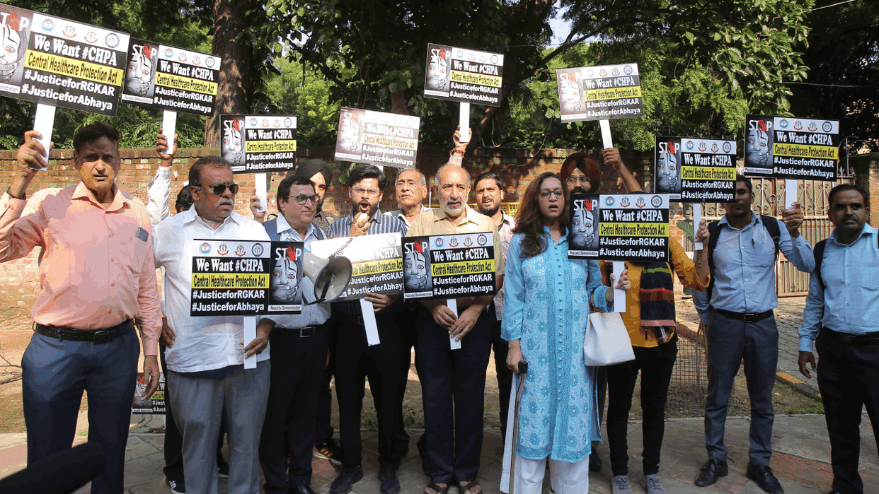 Doctors gathered at Jantar Mantar demanding Central Health Security Act