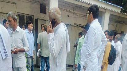 पूर्व मंत्री देवेंद्र को झटका: प्रदेश प्रभारी बोले- बबली पार्टी के सदस्य नहीं, मेरी तरफ से तो टिकट की ना है... Shock to former minister Devendra: State in-charge said- Babli is not member of party, I have refused ticket